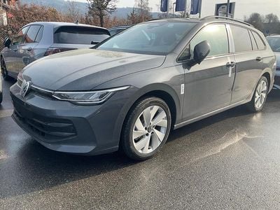 Neu VW Golf VIII Life 150 PS (110 kW) 2026 Delfin grau metallic Kombi