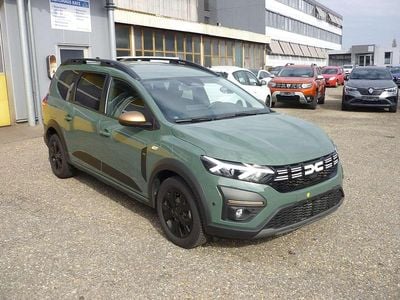 Gebraucht Dacia Jogger Extreme 110 PS (80 kW) 2023 Perlmuttschwarzmetallic Van / Kleinbus