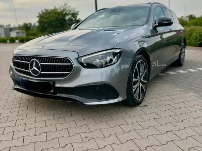Gebraucht Mercedes E220 194 PS (142 kW) 2021 Grau Kombi