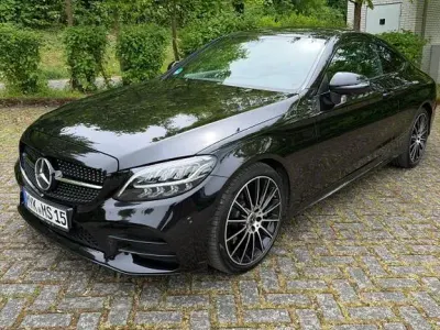 Gebraucht Mercedes C300 AMG line 258 PS (189 kW) 2018 Schwarz