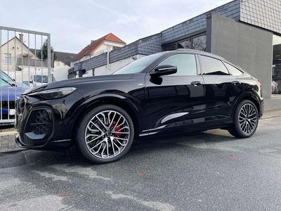 Mythosschwarz metallic Neu 2025 Audi Q5 Sportback S-Line SUV | 75.990 €