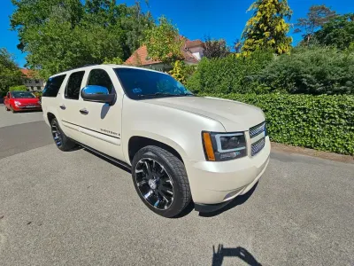 Gebraucht Chevrolet Suburban LTZ 354 PS (260 kW) 2008 Weiß SUV