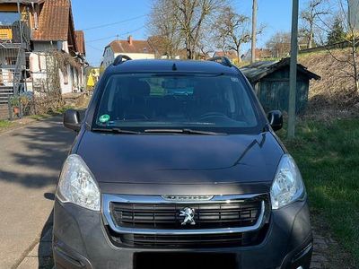 Gebraucht Peugeot Partner Tepee 120 PS (88 kW) 2015 Braun Van / Kleinbus