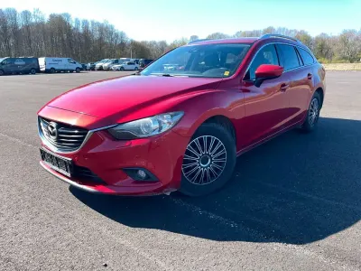 Używany Mazda 6 Sports-Line 192 KM (141 kW) 2014 Czerwony Sedan/Limuzyna