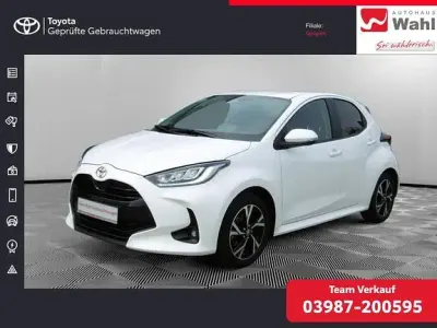 Gebraucht Toyota Yaris Comfort 116 PS (85 kW) 2024 Super white Kleinwagen