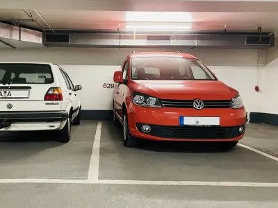 Usado VW Caddy Comfortline 105 HP (77 kW) 2014 Laranja Monovolume