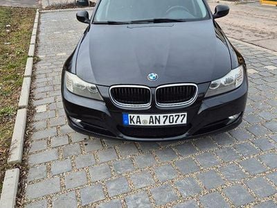 Schwarz Gebraucht 2010 BMW 318 Kombi | 2.200 € (Guter Preis)