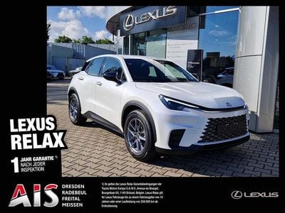 Neu Lexus LBX 136 PS (100 kW) 2025 Weiß SUV