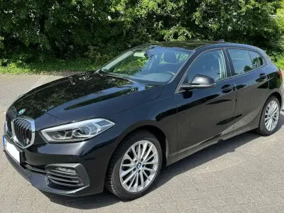 Gebraucht BMW 120 Advantage 178 PS (130 kW) 2021 Schwarz Kleinwagen