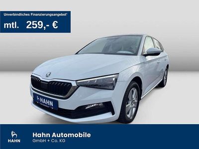 Gebraucht Skoda Scala Style 150 PS (110 kW) 2023 Moonweiss metallic Kleinwagen