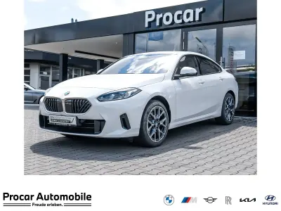 Gebraucht BMW 220 Shadowline 150 PS (110 kW) 2025 Weiß Coupé