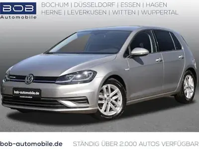 Gebraucht VW Golf VII Comfortline 131 PS (96 kW) 2019 Grau Limousine