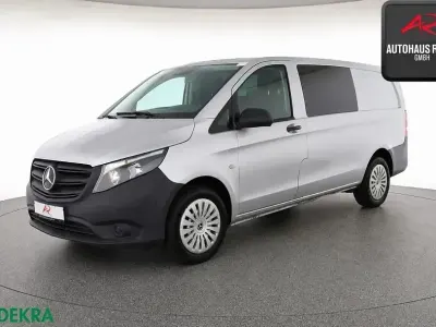 Gebraucht Mercedes Vito 163 PS (119 kW) 2022 Brillantsilber Van