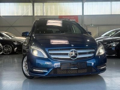 Usata Mercedes B200 AMG Edition 1 156 CV (114 kW) 2012 Blu Monovolume