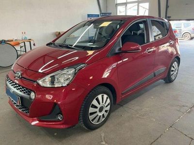 Gebraucht Hyundai i10 Style 87 PS (63 kW) 2017 Rot Kleinwagen