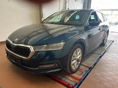 Gebraucht Skoda Octavia Style 150 PS (110 kW) 2023 Blau Kombi