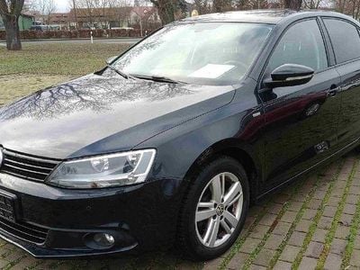 Gebraucht VW Jetta Match 122 PS (89 kW) 2012 Schwarz Limousine
