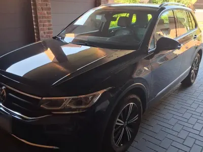 Gebraucht VW Tiguan United 150 PS (110 kW) 2021 Schwarz SUV