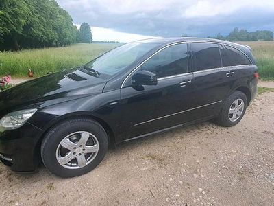Schwarz Gebraucht 2012 Mercedes R300 Van / Kleinbus | 11.000 €