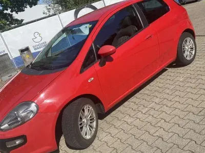 Gebraucht Fiat Punto Evo 69 PS (50 kW) 2011 Rot Kleinwagen