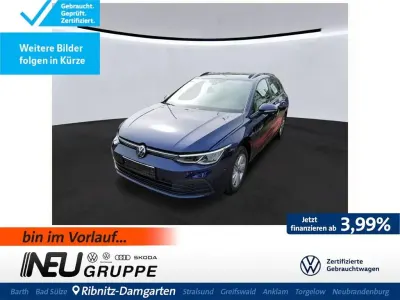 Gebraucht VW Golf VIII Life 116 PS (85 kW) 2024 Atlantik blue (metallic) Kombi