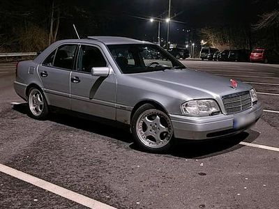 Gebraucht Mercedes C280 193 PS (141 kW) 1993 Silber Limousine