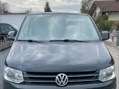 Gebraucht VW Multivan 179 PS (131 kW) 2011 Schwarz Van / Kleinbus