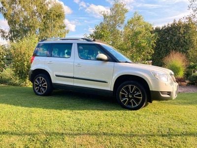 Gebraucht Skoda Yeti Adventure 140 PS (102 kW) 2013 Weiß SUV