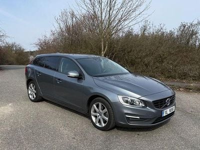 Usata Volvo V60 Business Edition 150 CV (110 kW) 2016 Argento Station wagon