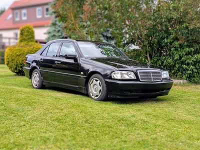 Mercedes C180