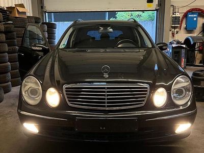 Mercedes E320