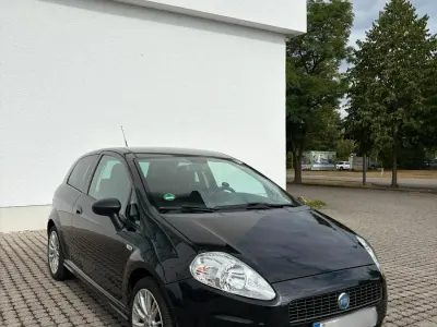 Gebraucht Fiat Grande Punto 95 PS (69 kW) 2007 Schwarz Kleinwagen