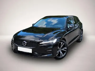 Gebraucht Volvo V60 Plus 197 PS (144 kW) 2025 Manufacturer Kombi
