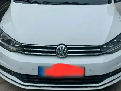 Gebraucht VW Touran IQ Drive 150 PS (110 kW) 2019 Weiß Van / Kleinbus