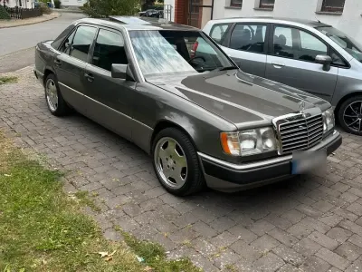 Gebraucht Mercedes E230 136 PS (100 kW) 1991 Limousine