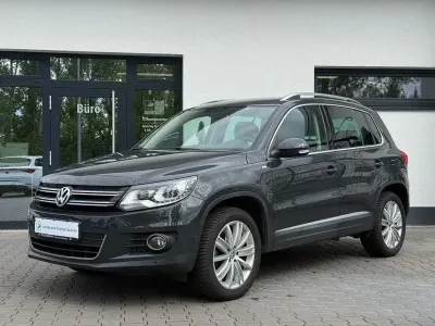 Gebraucht VW Tiguan Sportline 177 PS (130 kW) 2014 Uranograu SUV