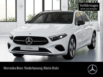 Weiß Gebraucht 2025 Mercedes A250 Progressive Limousine | 39.490 €