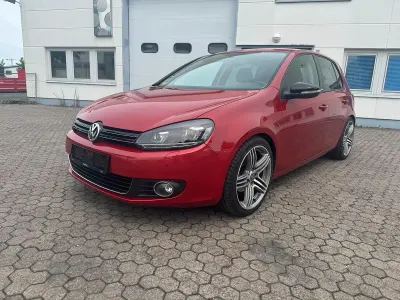 Gebraucht VW Golf VI Edition 86 PS (63 kW) 2011 Rot Kleinwagen