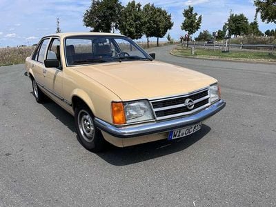 Beige Gebraucht 1981 Opel Commodore S Limousine | 5.300 €
