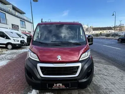 Gebraucht Peugeot Boxer Premium 140 PS (102 kW) 2019 Violet Van