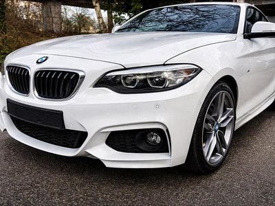 Weiß Gebraucht 2016 BMW 220 M Sport Coupé | 12.200 € (Fairer Preis)