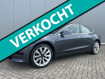 Usata Tesla Model 3 Standard Range 175 kW (238 CV) 2020 Grigio Berlina