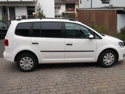 Gebraucht VW Touran Trendline 105 PS (77 kW) 2011 Weiß Van / Kleinbus
