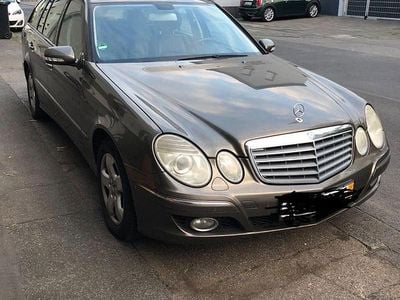 Mercedes E280