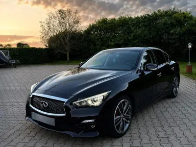 Gebraucht Infiniti Q50 Sport Tech 170 PS (125 kW) 2014 Schwarz Limousine