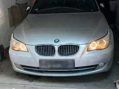Gebraucht BMW 525 197 PS (144 kW) 2008 Silber Limousine