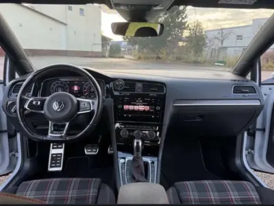 Gebraucht VW Golf VII GTI 230 PS (169 kW) 2018 Andere farben Limousine