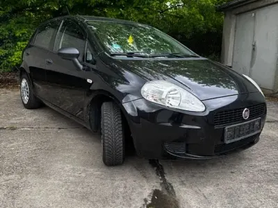 Gebraucht Fiat Punto Pop 69 PS (50 kW) 2012 Schwarz Kleinwagen
