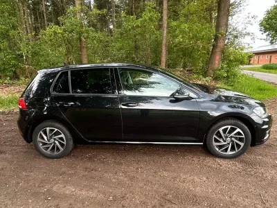 Gebraucht VW Golf VII Sound 116 PS (85 kW) 2017 Schwarz Limousine