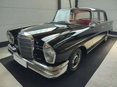 Gebraucht Mercedes 220 SE 120 PS (88 kW) 1964 Schwarz Limousine